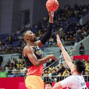 砍30+10后又轰30+13！又一弃将换队后崛起，下赛季恐遭多队哄抢