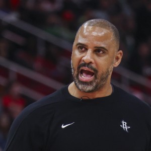 开云体育入口-乌度卡：我们毫无斗志 毫无侵略性 只是一遍遍犯相同的错误