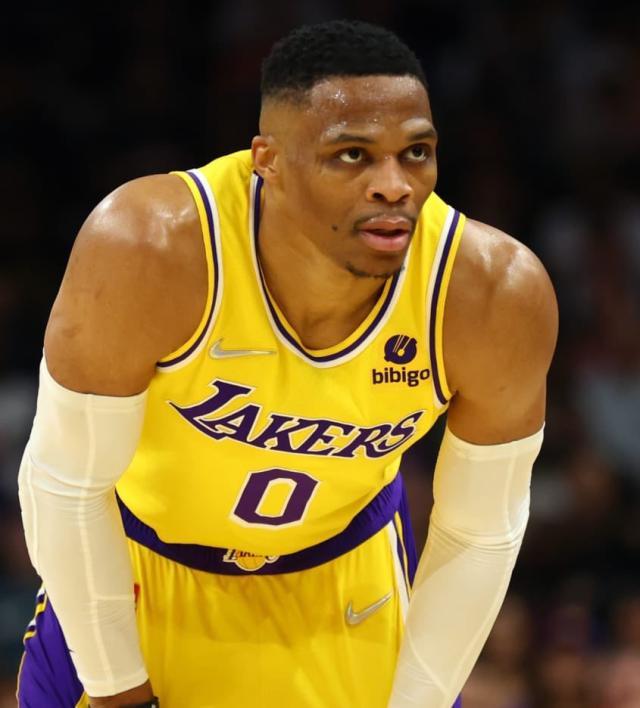 1658195551381053198.jpg FX-08sQUUAE-KwN.jpg